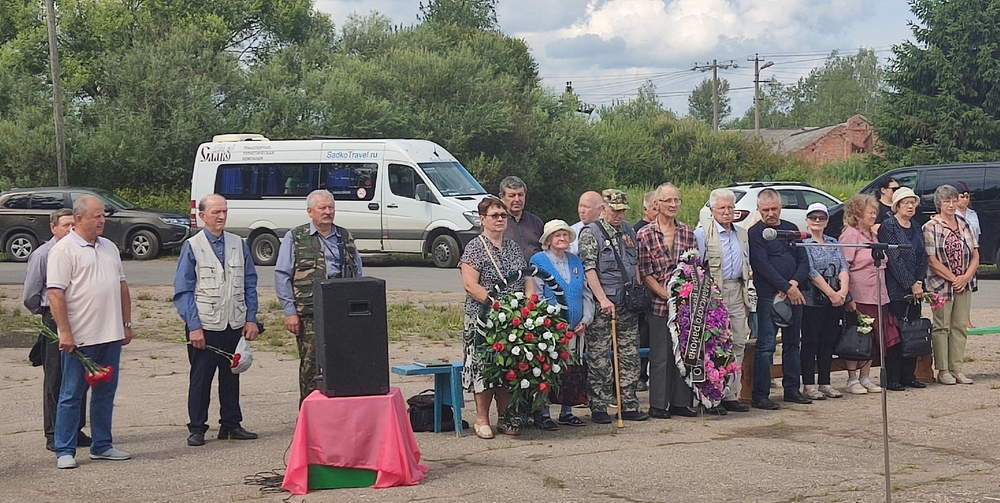 ЦЕРЕМОНИЯ ВОЗЛОЖЕНИЯ ВЕНКОВ.